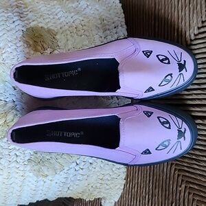 Hot Topic lavender cat slip on loafers, size M5, W7